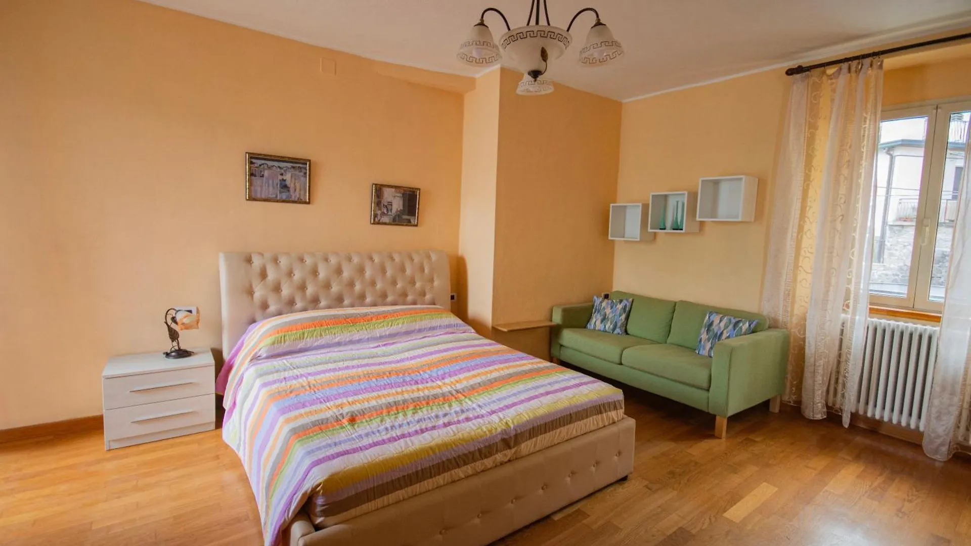 La Piccola Parigi Apartment Lezzeno Italy
