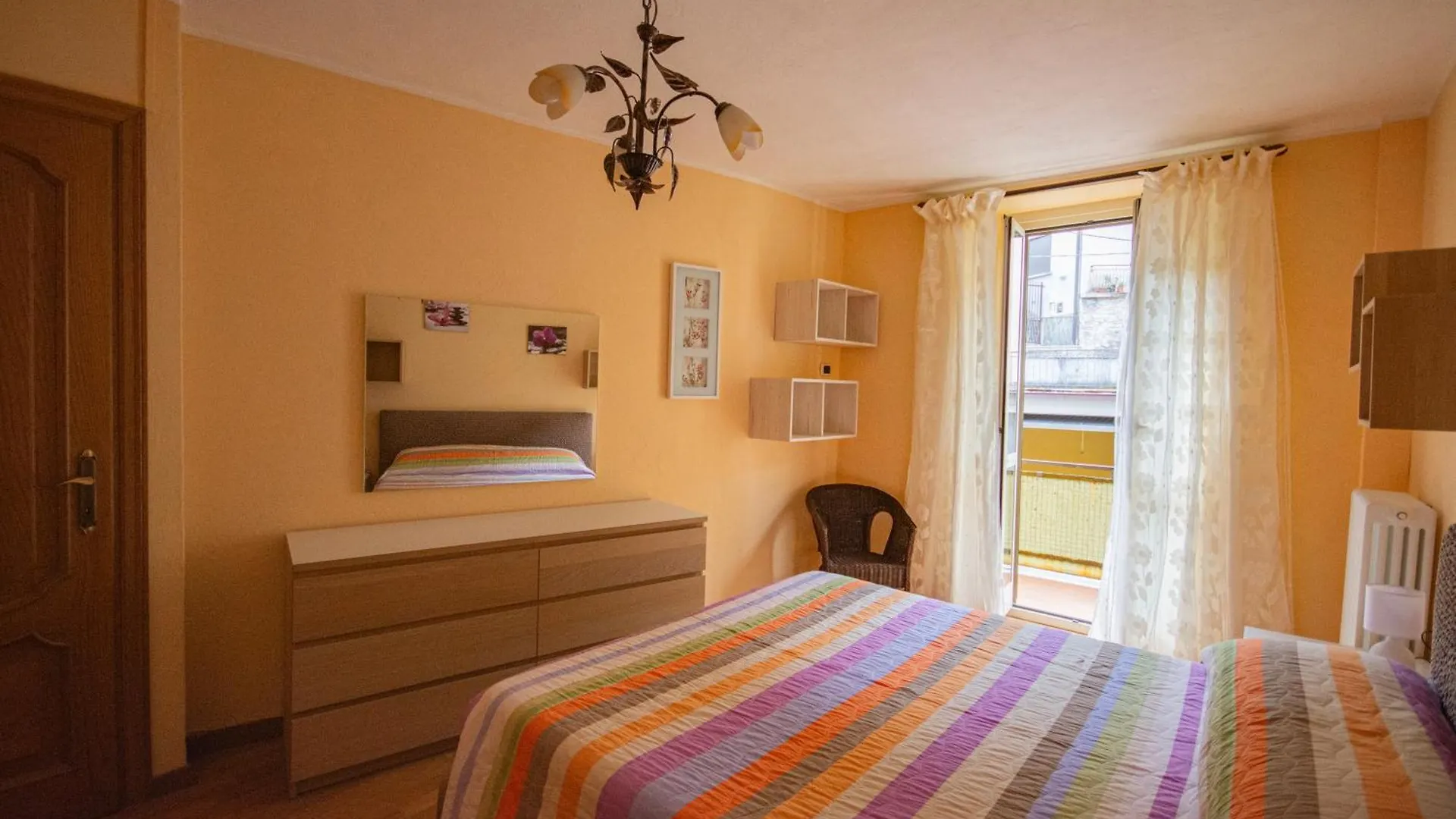 Apartament La Piccola Parigi Lezzeno